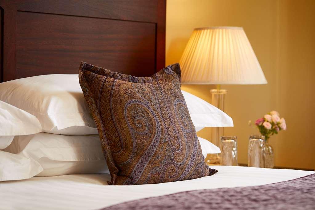 Macdonald Hill Valley Hotel, Spa & Golf Resort Вітчерч Номер фото