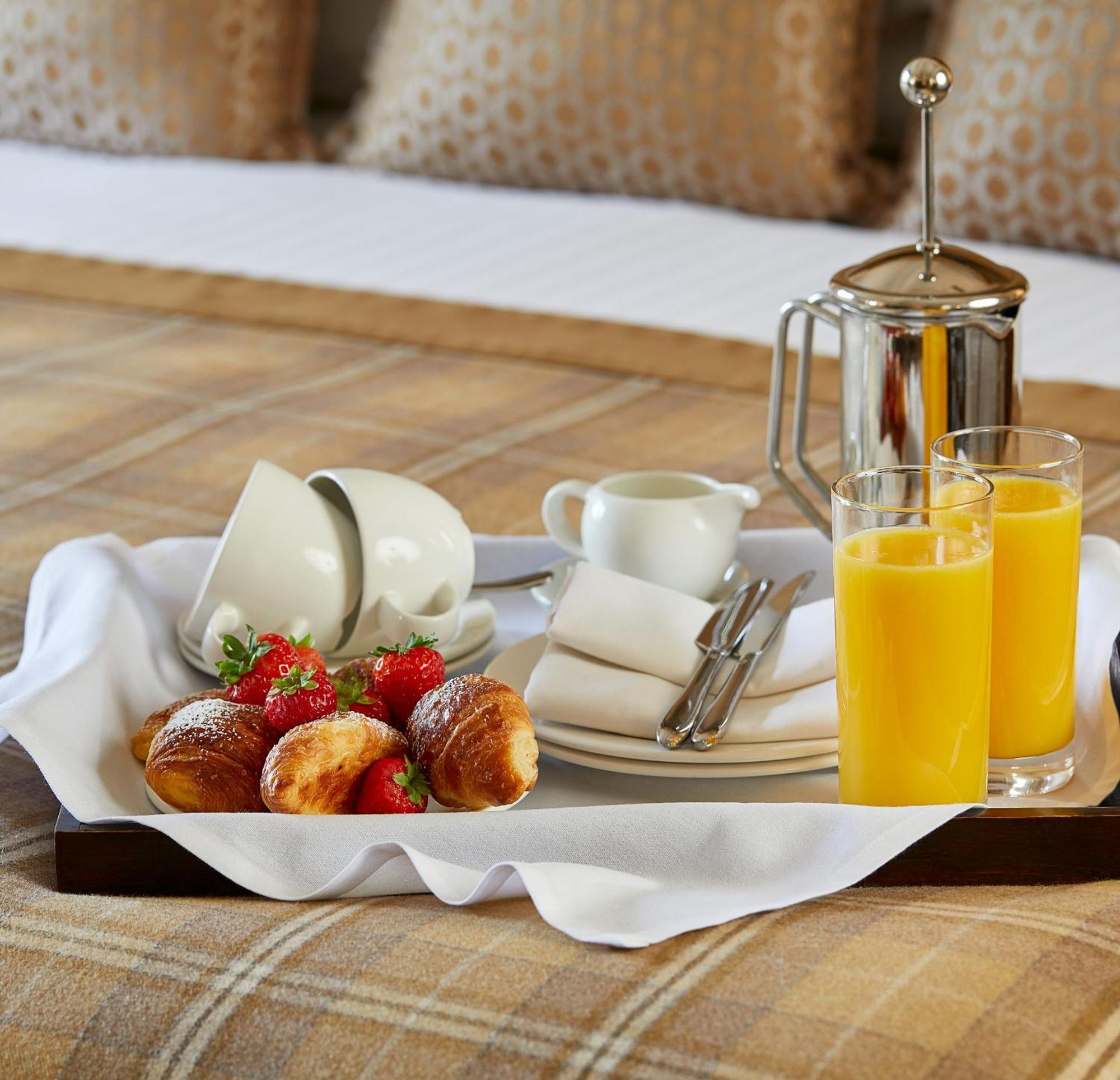Macdonald Hill Valley Hotel, Spa & Golf Resort Вітчерч Екстер'єр фото